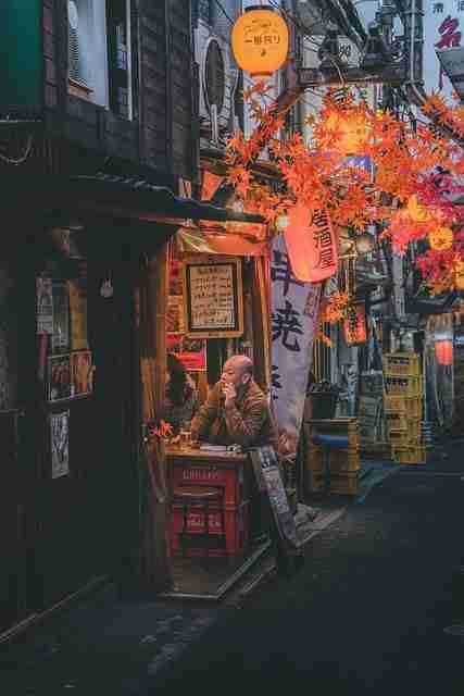 全网热议：蘑菇视频热门女星现身，画质高清令人惊叹